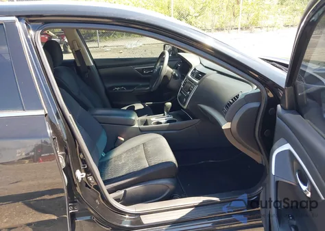 2017 Nissan Altima 2.5 S z USA, uszkodzony, nr VIN 1N4AL3AP1HC483250